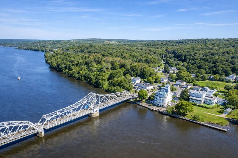 Best Siding Installation pros in Hamden, CT